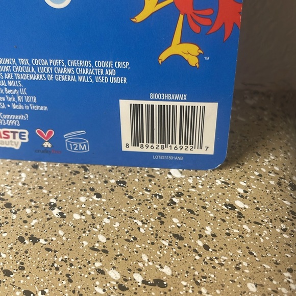 Lip Balm - 8 Pack Candy Flavored Cereal - General Mills - Picture 7 of 7